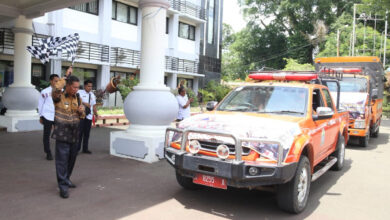 Bantuan logistik bagi korban gempa Cianjur dilepas Walikota Serang, Syafrudin. Foto: Aden Hasanudin
