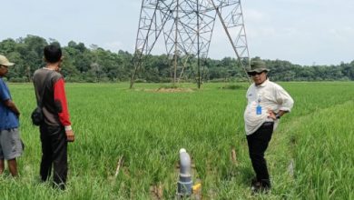 Penyaluran bantuan pompanisasi di Lebak. Foto: Antara