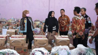 Bantuan UEP dari Pemprov Banten disalurkan di Kab Tangerang. Foto: Biro Adpim Banten