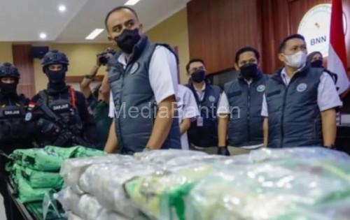 BNN dan Polres Kutai Timur menyita 92 Kg Sabu dan 1.000 Vape narkotika. Foto Istimewa