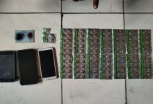 Barang bukti juali beli obat keras. Foto Antara