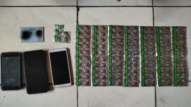 Barang bukti juali beli obat keras. Foto Antara