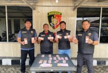 Barang bukti berupa uang palsu. Foto: Iqbal Kurnia