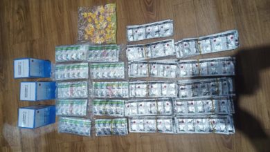 Baran bukti yang disita dari pengenar narkoba berupa obat keras. Foto Yono