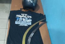 Barang bukti peristiwa pembacokan 2 remaja di Fly Over Taman Cibodas, Tangerang. Foto Antara