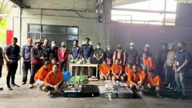 Barang bukti sabu dan happ five. Foto Antara