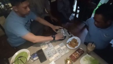 Uang palsu dolar AS disita Bareskrim Polri dari Tangerang. Foto Antara