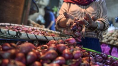 Komoditas bawang di Kota Tangerang. Foto: Antara