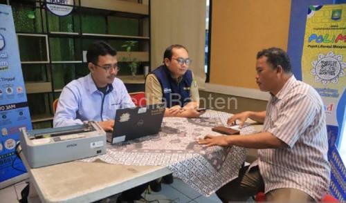 Salah satu loket keliling pembayaran PBB dan BPHTB. Foto Antara