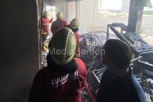Kebakaran Hotel Allnite and Day di Tangsel. Foto: LKBN Antara