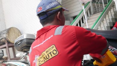 Bengkel yang meneydiakan oli gratis dari Baznas Kota Tangerang. Foto Antara