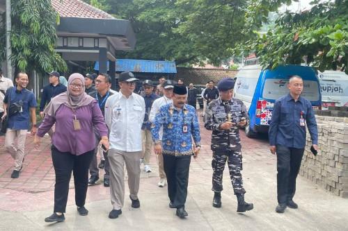 Tim BI Banten kirim uang layak edar di Pulau Panjang dan Tunda. Foto: Antara