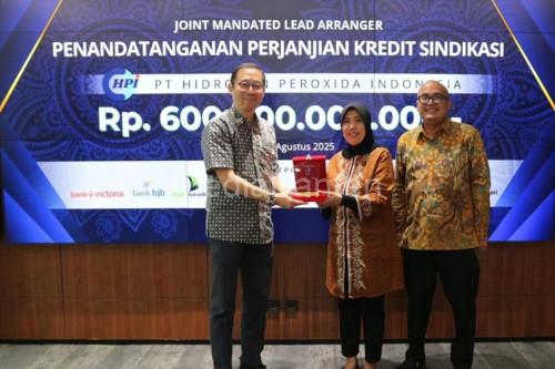 BJB dan Bank Nasional Biaya Industri Kimia di Serang. foto: Antara