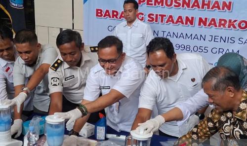BNN Banten memusnahkan barang bukti sabu. Foto Antara
