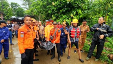 Bocah SD ditemukan tewas di Sungai Baros. Foto: Antara