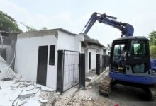 Pembongkaran 10 Unit "Apartemen Mewah" di Lapas Cibinong. Foto Antara