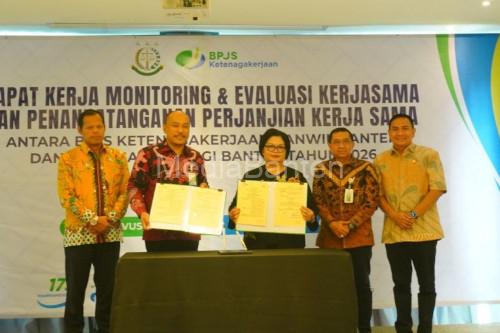 Kerjasama BPJS Ketenagakerjaan Kanwil Banten dan Kejati Banten. Foto Antara