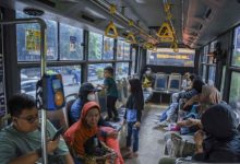 Suasana di dalam BRT. Foto Antara