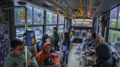 Suasana di dalam BRT. Foto Antara