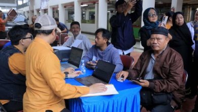 Pembuatan NIB Merdeka di Kota Tangerang. Foto: Antara