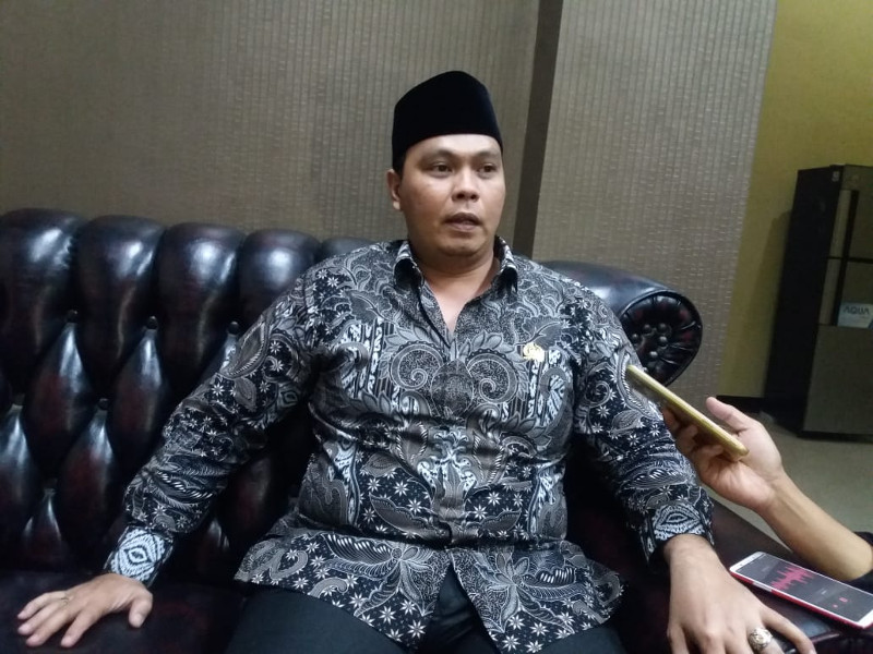 Ketua DPRD Kota Serang,