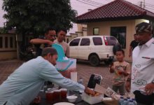 Safari Ramadan Kapolres Serang, AKBP Candra Sasongko sambil silaturahmi dan buka puasa bersama. foto: Yono