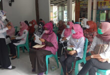 Dinkes Banten sosialisasikan pentingnya buku KIA di Kramatwatu, Kabupaten Serang. Foto: Dinkes Banten