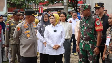 Forkopimda Kabupaten Serang monitoring TPS Nikomas Gemilang. Foto: Yono