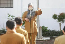 Bupati Pandeglang, Irna Naurilita bicara soal kendaraan dinas.