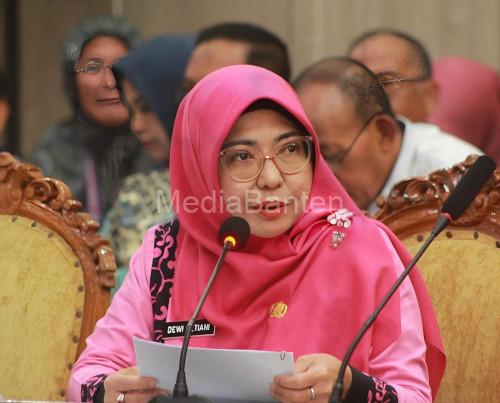 Bupati Pandeglang, Dewi Setiani. Foto: eko supriatno