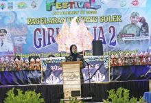 Bupati Serang, Ratu Rachmatuzakiyah di Desa Cikolelet. Foto Antara
