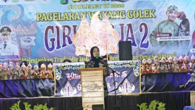 Bupati Serang, Ratu Rachmatuzakiyah di Desa Cikolelet. Foto Antara