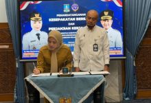 Pemkab Serang dan Syahbandar Banten teken MoU pengiriman MBLB via laut. Foto Antara