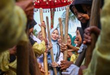 Bupati Serang, Ratu Racmatuzakiyah dalam Festival Sangga Nagara. Foto: Arif Sholeh