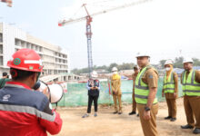 Bupati Tangerang, Ahmed Zaki Iskandar tinjau pembangunan RSUD Tigaraksa. Foto: Iqbal Kurnia