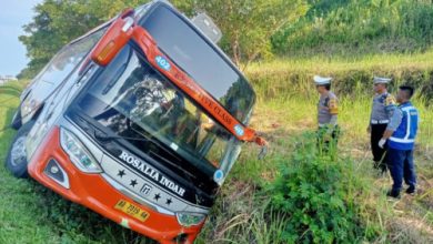Bus Rosalia Indah yang kecelakaan di Tol Batang. Foto: Antara