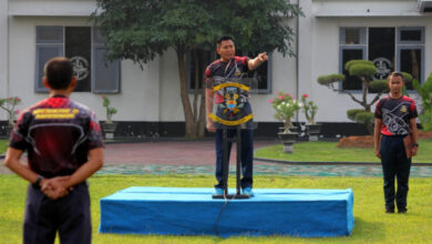 Danmenkav 2 Mar, Kolonel Kakung Priyambodo membuka lomba olahraga antar kompi tempur. Foto: Munawari - Menkav 2 Mar