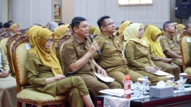 Sekda Provinsi Banten, Deden Apriandhi dalam verifikasi PPE. Foto Biro Adpim Banten