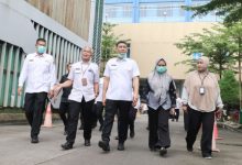 Deden Apriandhi, Sekda Banten berkunjung ke RSUD Banten. Foto Biro Adpim Banten