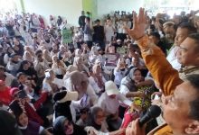 Wanita relawan SPPG Kab Tangerang berdemo. Foto Antara