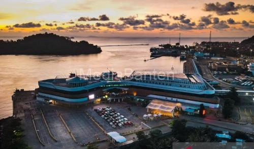 Dermaga Eksekutif di Pelabuhan Penyeberangan Merak. Foto Antara