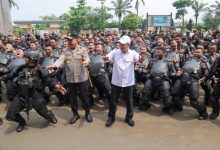 Wagub Banten, Achmad Dimyati Natakusumah bersama Kapolda Banten Irjen Pol Hengki. Foto Biro Adpim Banten