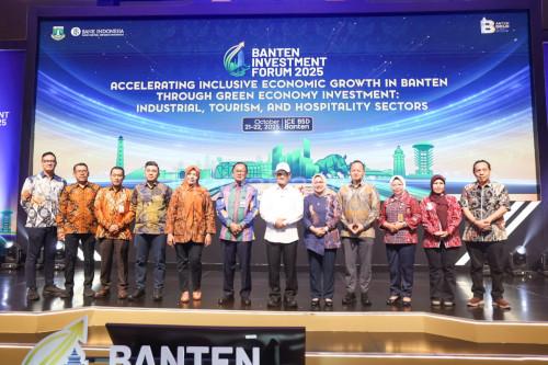 Wagub Banten, Achmad Dimyati Natakusumah hadiri Banten Investment Forum 2025. Foto: biro adpim banten
