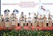 Wagub Banten, Achma Dimyati Natakusumah dalam acara pengukuhan pengurus BPWI Klub Banten. Foto Biro Adpim Banten