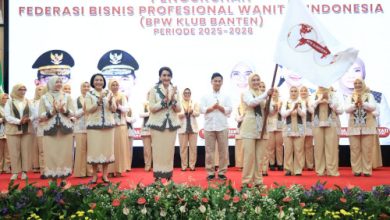 Wagub Banten, Achma Dimyati Natakusumah dalam acara pengukuhan pengurus BPWI Klub Banten. Foto Biro Adpim Banten