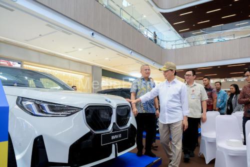 Wagub Banten, Achmad Dimyati Natakusumah resmi membuka Pameran Tangsel Otozone. Foto Biro Adpim Banten