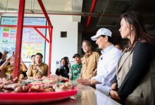 Wagub Banaten, Achmad Dimyati Nataksumah ke Pasar Baros. Foto Biro Adpim Banten