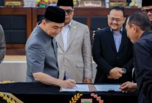 Wagub Banten, Achmad Dimyati Nataksumah di DPRD Banten. Foto Biro Adpim Banten