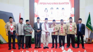 Wagub Banten, Achmad Dimyati Natakusumah melepas konteingen PPSN ke Jatim. foto Biro Adpim Banten