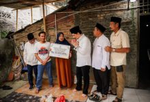 Wagub Banten, Ahmad Dimyati Natakusumah kunjungi penerima bantuan RTLH di Kota Tangerang. Foto: Biro Adpim Pemprov Banten